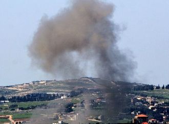 الجيش الإسرائيلي يعلن استهداف 150 موقعا في لبنان و34 قتيلا في الغارات على الجنوب