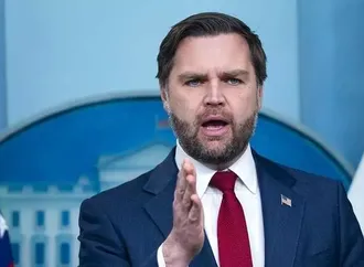 فانس لـ البابا ليو الرابع عشر: الأفضل للفاتيكان الاهتمام بقضايا الأخلاق والكنيسة