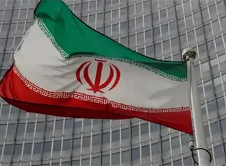 العملة الإيرانية تواصل الانهيار الحاد.. والدولار يتجاوز حاجز مليوني ريال