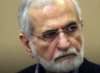 إصابة كمال خرازي المقرب من المرشد ومقتل زوجته في قصف على طهران