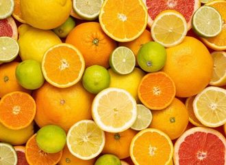 مركب طبيعي في الحمضيات يحارب تراكم الدهون في الكبد