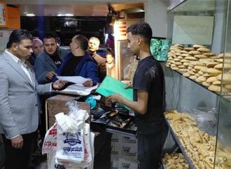 نائب محافظ السويس يقود حملة مسائية لرفع الإشغالات وضبط الأسواق