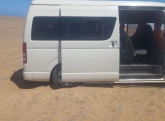 نجاة 10 صحفيين من حادث مروع خلال زيارة محافظ البحر الأحمر لحلايب وشلاتين