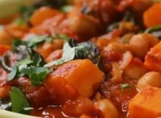 طريقة عمل يخنة البطاطس والحمص بخطوات بسيطة.. مغذية ومشبعة
