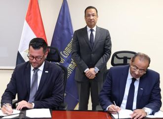 توقيع اتفاقية بين "المصرية للاتصالات" و "PSL" اليونانية لإنشاء كابل شرم الشيخ- طابا البحري
