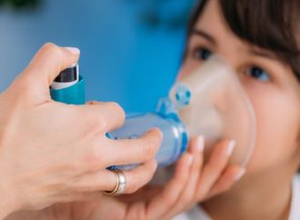 خطر خفي في مياه الشرب يهدد الأطفال بالربو