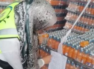 ضبط 5337 لتر عصير مانجو غير صالح للاستهلاك الآدمي بمصنع في منيا القمح
