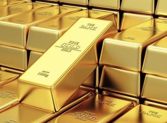 الذهب يتراجع مع ارتفاع الدولار وتعثر محادثات أمريكا وإيران