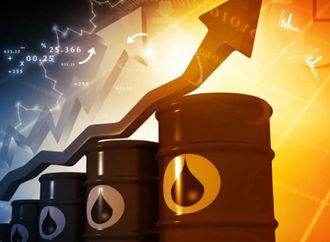 النفط يكسر حاجز الـ150 دولارا.. أزمة هرمز ترفع الخام لمستويات قياسية