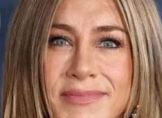 جينيفر أنيستون تكشف سر إطلالتها الأشهر