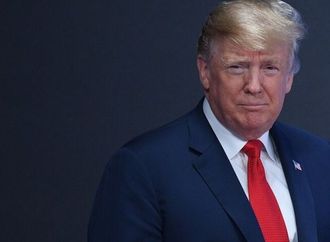 ترامب يعلن بعد أسبوع من قصف فنزويلا عن حبه لشعبها