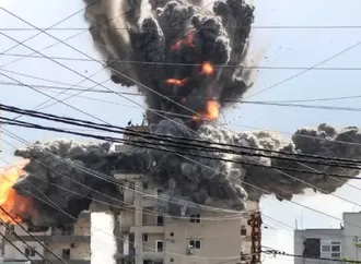 الجيش الإسرائيلي يستهدف 150 موقعًا في لبنان و34 شهيدا بالغارات على الجنوب