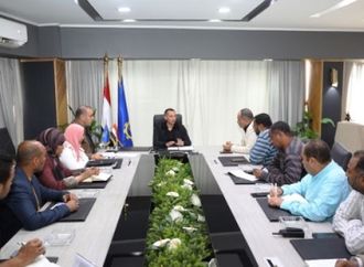 محافظ أسوان يطلق خطة عاجلة لمعالجة مشكلات مياه الشرب والصرف الصحي