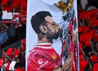 الحزن يضرب "السوشيال ميديا" فى وداع محمد صلاح.. صور