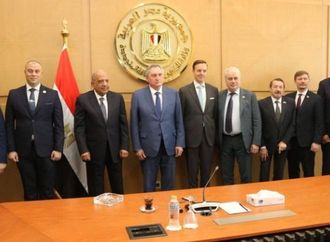 مصر وروسيا تبحثان مستجدات مشروعات الطاقة النظيفة والمتجددة والمحطة النووية بالضبعة