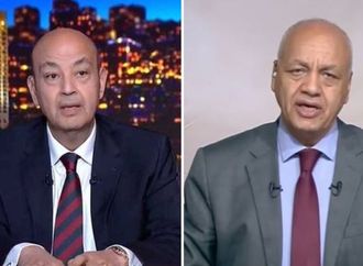 مصطفى بكري: أنا مع أي وسيلة تُبقي الرئيس السيسي في الحكم.. وعمرو أديب: أنت كده بتخترق الدستور كله!