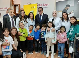 «كنا نصحى على كوابيس».. أهالى «أطفال السكري» يشكرون الرئيس على مبادرة توفير أجهزة القياس دون «وخز»