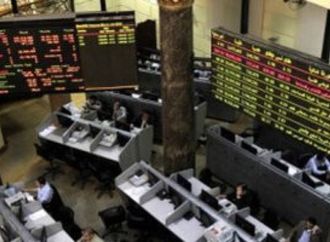 موجة بيع تدهس الأسهم.. مؤشر الشريعة يهوى 5.5% وEGX70 ينزف لـ16 ألف نقطة