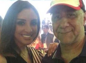 نجاح "أكتبلك تعهد" تحول لكارثة.. شاعر مصري شهير يفجر مفاجأة
