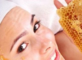 5 وصفات طبيعية بالعسل لنضارة البشرة.. آمنة وسهلة وفعالة 