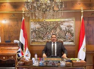 لماذا أثار اعتقال رجل الأعمال المصري صبري نخنوخ جدلاً؟