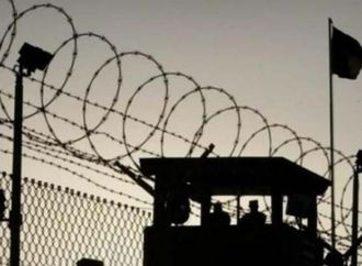 حماس تحذر من انفجار الأوضاع داخل سجون الاحتلال