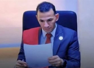 المتهم بانتحال صفة قاضٍ أمام المحكمة: اعترفت بالواقعة والسلاح ليس ملكي