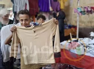 "المدارس على الأبواب".. جولة بقيسارية أسيوط لرصد أسعار المستلزمات المدرسية - فيديو وصور