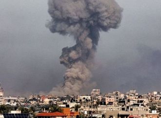 شهيد ومصابون في غارة لمسيرة إسرائيلية استهدفت مقهى بحي الرمال في غزة