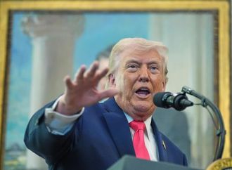 إدارة ترامب تقيل مزيدا من قضاة الهجرة بينهم من عطل ترحيل طلاب مؤيدين للفلسطينيين