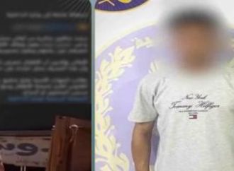 ضبط حلاق يستوقف الأطفال بالشوارع ويحلق شعرهم بغرض الشهرة ..فيديو