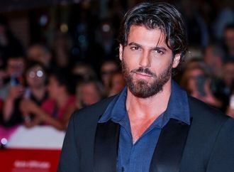 السلطات التركية تلقي القبض على ممثلين مشهورين بتهمة التورط في قضايا "مخدرات"