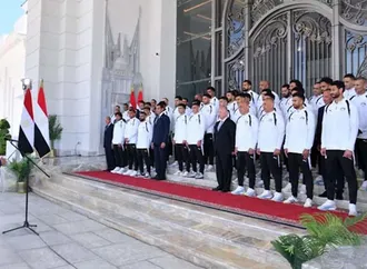 الرئيس السيسي للاعبي المنتخب: لازم تتكلموا عشان المصريين يعرفوا إيه اللي عشتوه