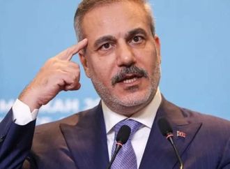 وزير الخارجية التركي يبحث مع نظيرته اليمنية تطورات الأزمة في بلادها