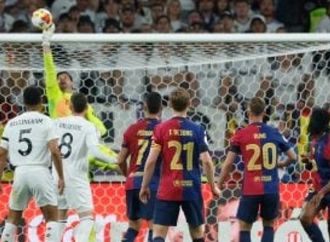 التشكيل المتوقع لمباراة برشلونة ضد الريال فى نهائي كأس السوبر الإسباني