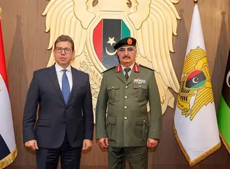 اللواء حسن رشاد يزور ليبيا ويلتقي خليفة حفتر