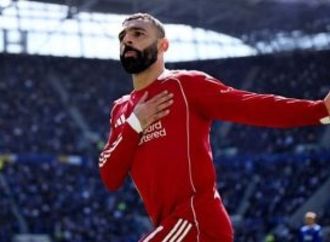 المصريون في تركيا.. تاريخ من التألق ينتظر محمد صلاح