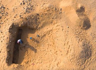 السعودية.. العثور على أكثر من 1700 قطعة أثرية على طريق الحج المصري القديم