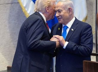 ترامب أبلغ نتنياهو بأنه سيدعم ضربات إسرائيلية لبرنامج إيران الصاروخي