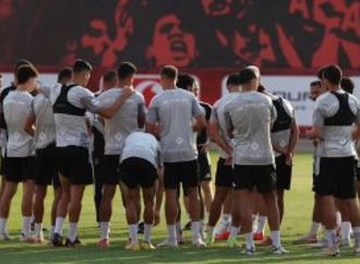مران الأهلي استعداداً للمقاولون.. تدريبات استشفائية وتأهيل أقطاي عبد الله