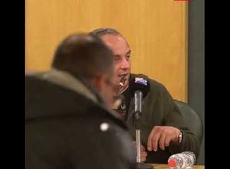 محمد هشام عبية صحاب الأرض بيناقش قيمة إنسانية كبرى وهي البقاء على قيد الحياة