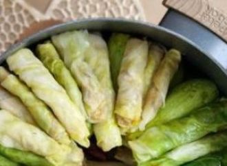 منيو فطار 5 رمضان.. طريقة عمل محشى الكرنب وشوربة الدجاج