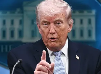 أكسيوس: ترمب يدرس استئناف الضربات على إيران