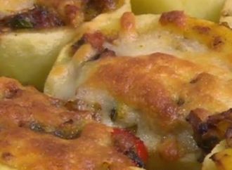 طريقة عمل قوارب البطاطس بالدجاج والمشروم