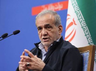 الرئيس الإيراني: كل القرارات تتخذ بناء على أوامر المرشد وتواصلي معه ازداد