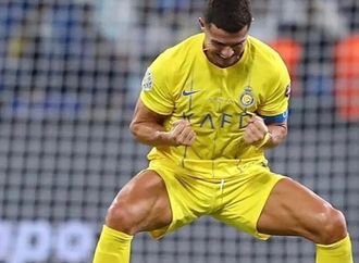 رد فعل كريستيانو رونالدو بعد اعتماد البطولة العربية لقبا رسميا (صورة)