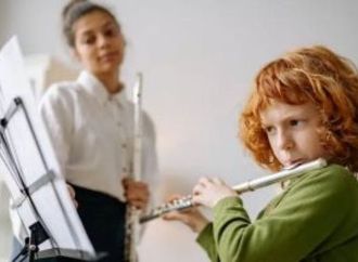 دراسة: الموسيقى كعلاج داعم تُحدث فرقا في تخفيف القلق لدى الناجين من السرطان