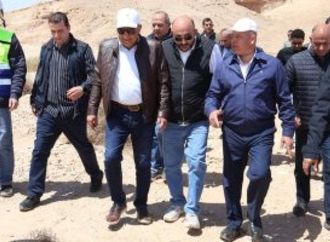 بدء خطوات إقامة محطات لطاقة الرياح وبحث إمكانية دمج محطات طاقة شمسية