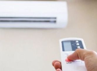 6 مشاكل تظهر على بشرتك يسببها الجلوس لفترات طويلة في التكييف