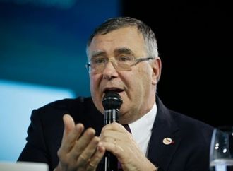 "توتال إنرجي": دفع رسوم مرور أفضل من إغلاق مضيق هرمز